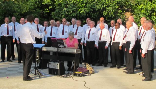 Male Choir: