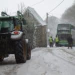 wroxal-bus-tractor-anne-rendell