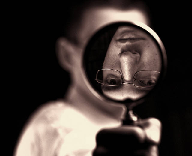 Magnifying glass: