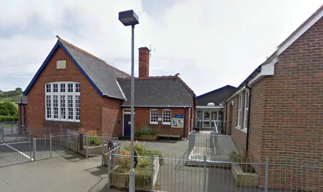 Niton Primary School