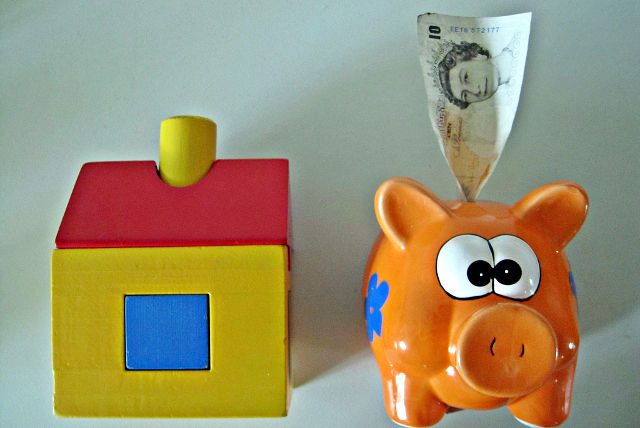 Money box and house :