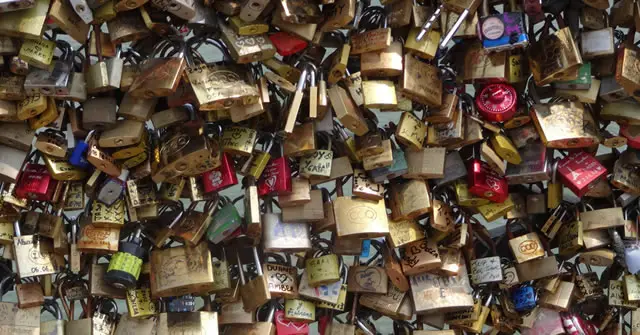 Lots of locks by Eoghan OLionnain