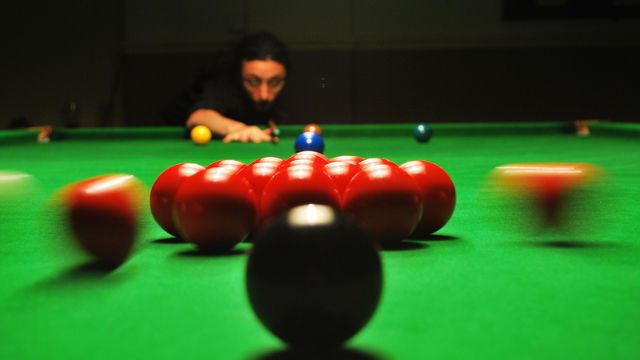 Snooker table: