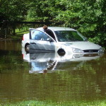 Car in flood :