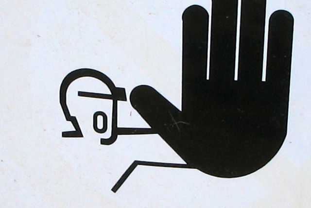 Talk to the hand :