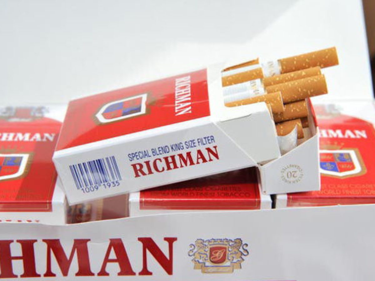 uk customs tobacco HMRC seize tobacco and alcohol in Southampton