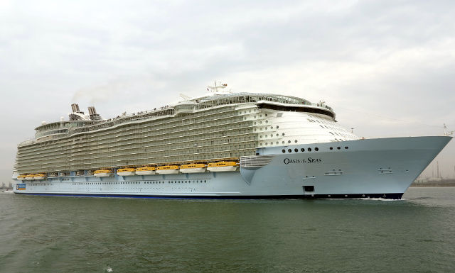 Oasis of the Seas arrives in Southampton by Dave Monk - 640px