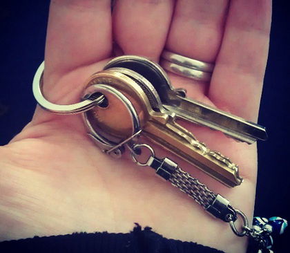 Keys in hand :