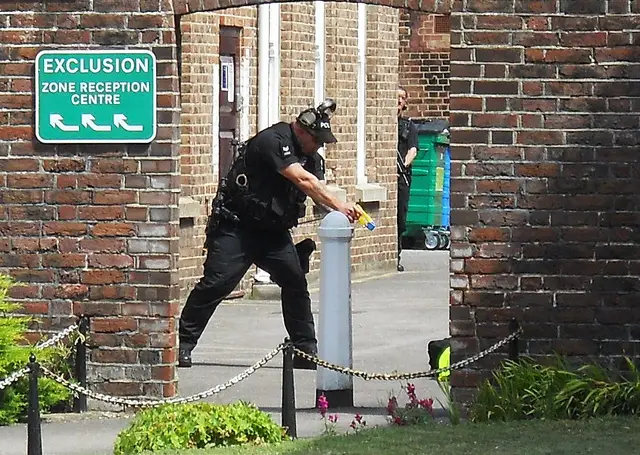Portsmouth police with taser by zongo
