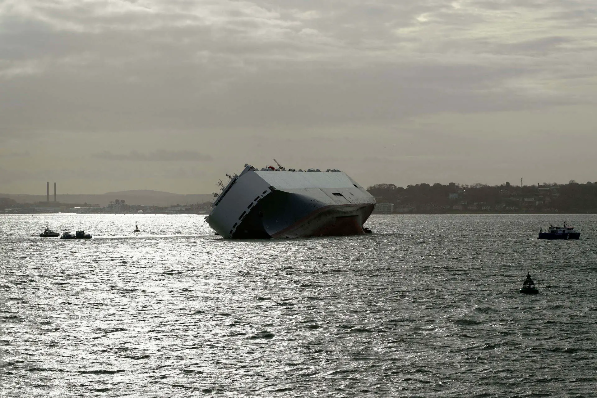 Hoegh Osaka by Keith Thompson from Studio Rouge