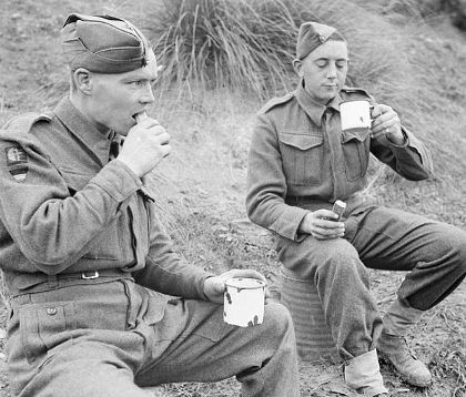 Soldiers tea break 