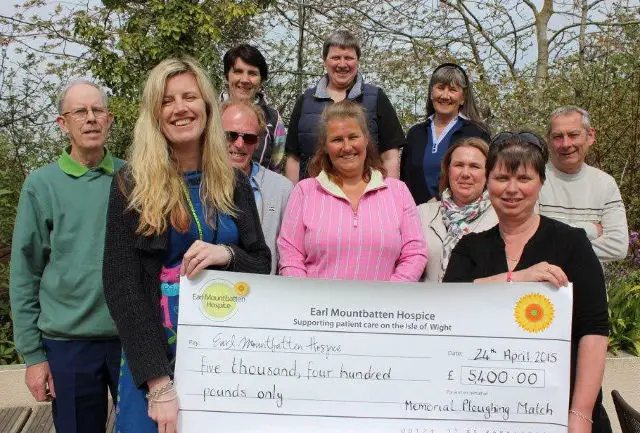 Hospice ploughing match cheque 2015