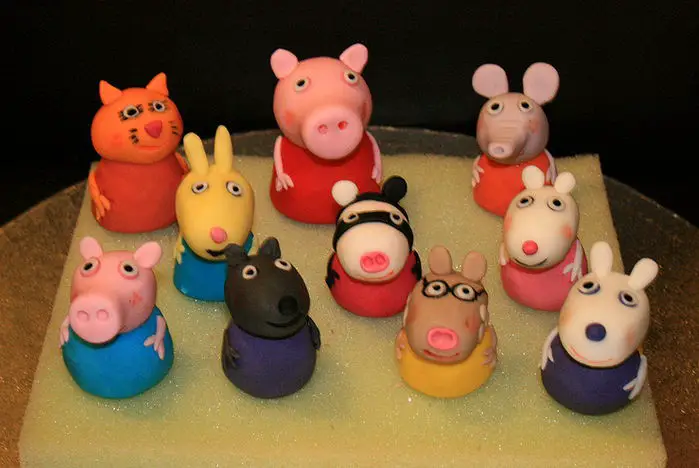 Peppa Pig cake toppers