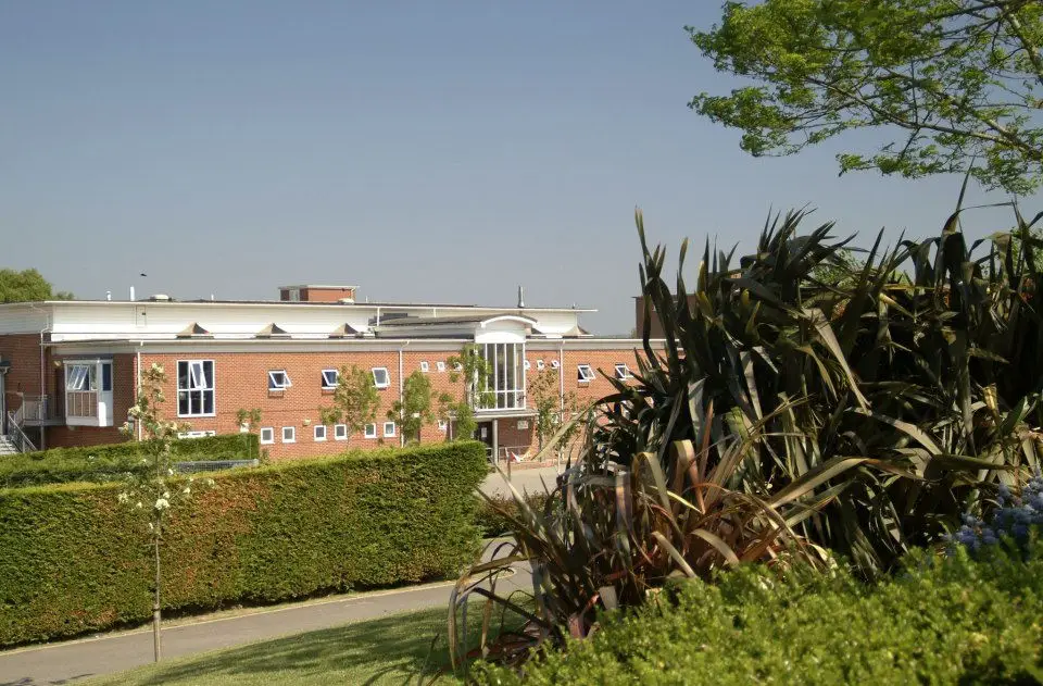Carisbrooke College