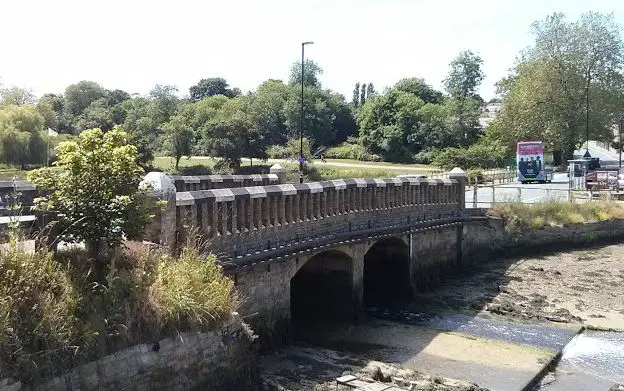 Wootton Bridge from east