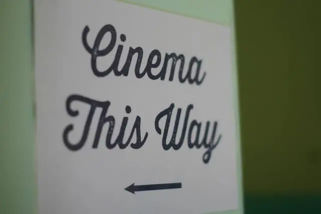 Cinema this way sign