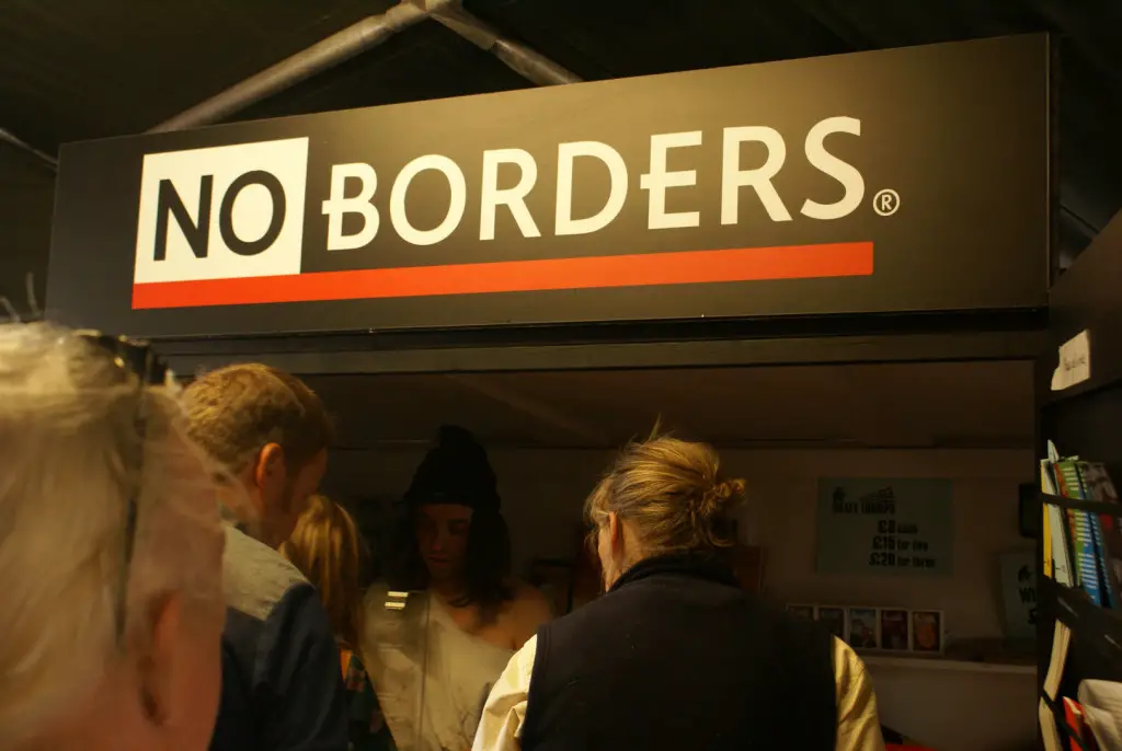 Dismaland - No Borders shop