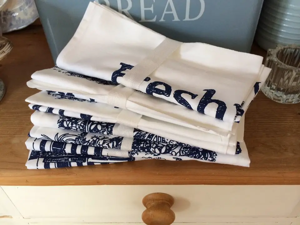 Freshwater library = tea towel closed
