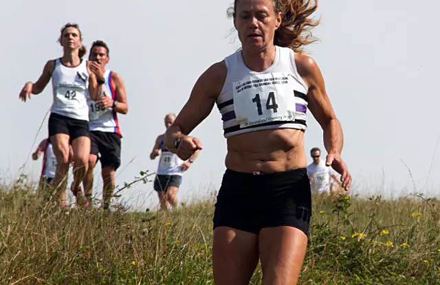 Lorna Gaffney of Loughton AC iw fell running series -