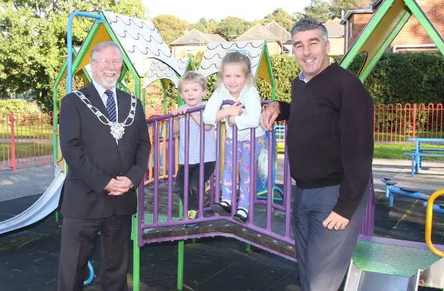 Simeon St play area (L-R) Roi MIllburn Mayor of Ryde, Elliott (age 2) and Imogen (age 4) Wheller, Lee Matthews Recreation and Public Spaces Manager at IWC