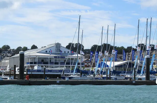 cowes yacht haven