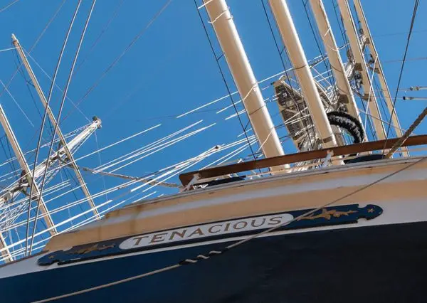 tenacious - jubilee sailing trust