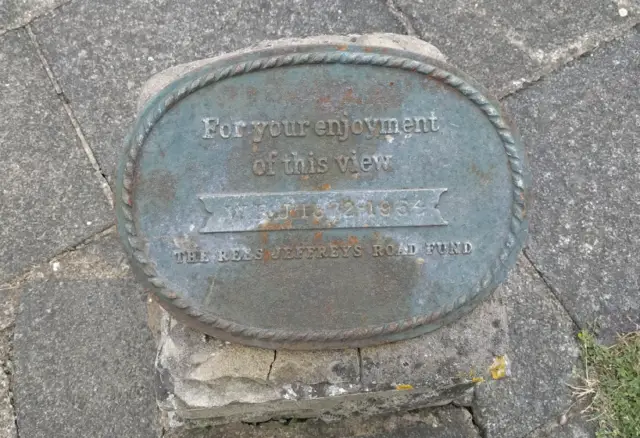 Leeson Road plaque