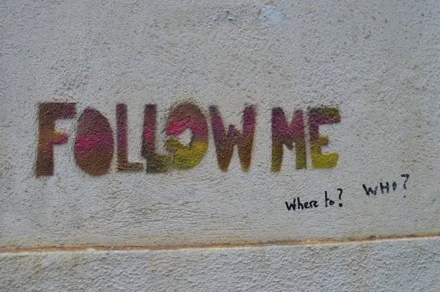 follow-me-graffiti