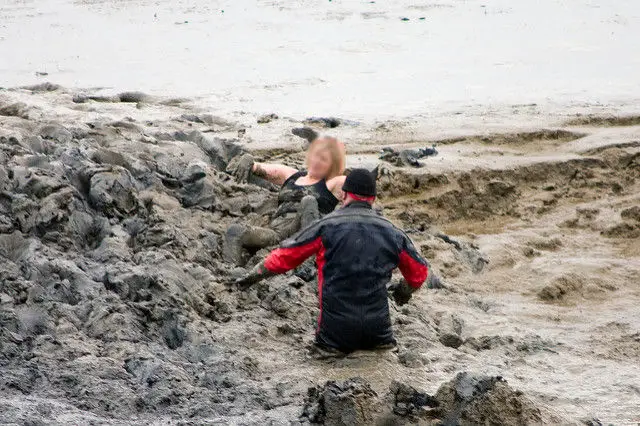Walkers Trapped Up To Waist In Mud How To Avoid The Same