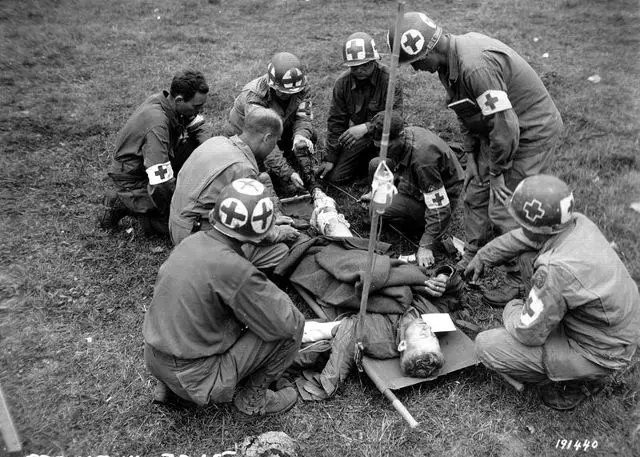 medical team battle of Normandy 