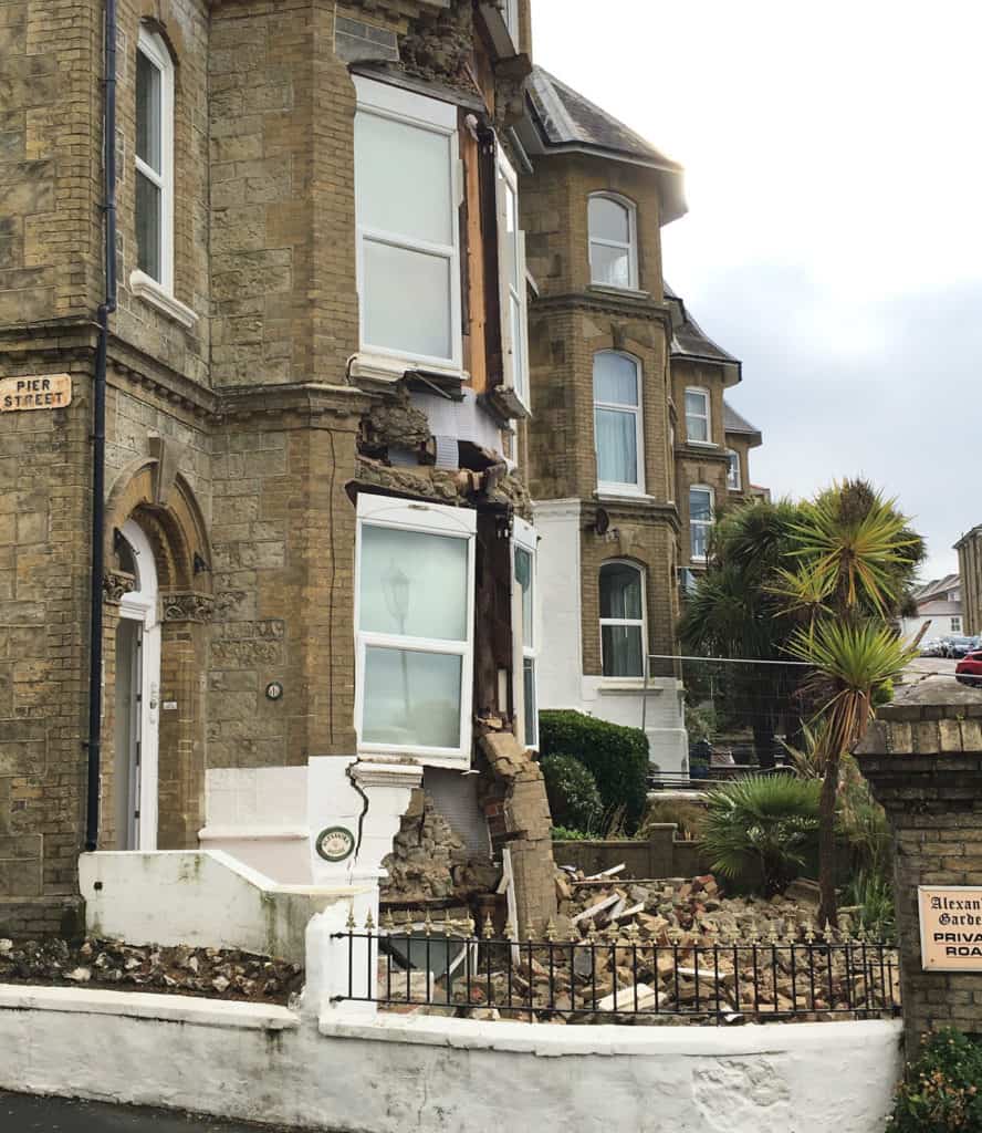 Collapsed Ventnor house front The morning after (HD photos)