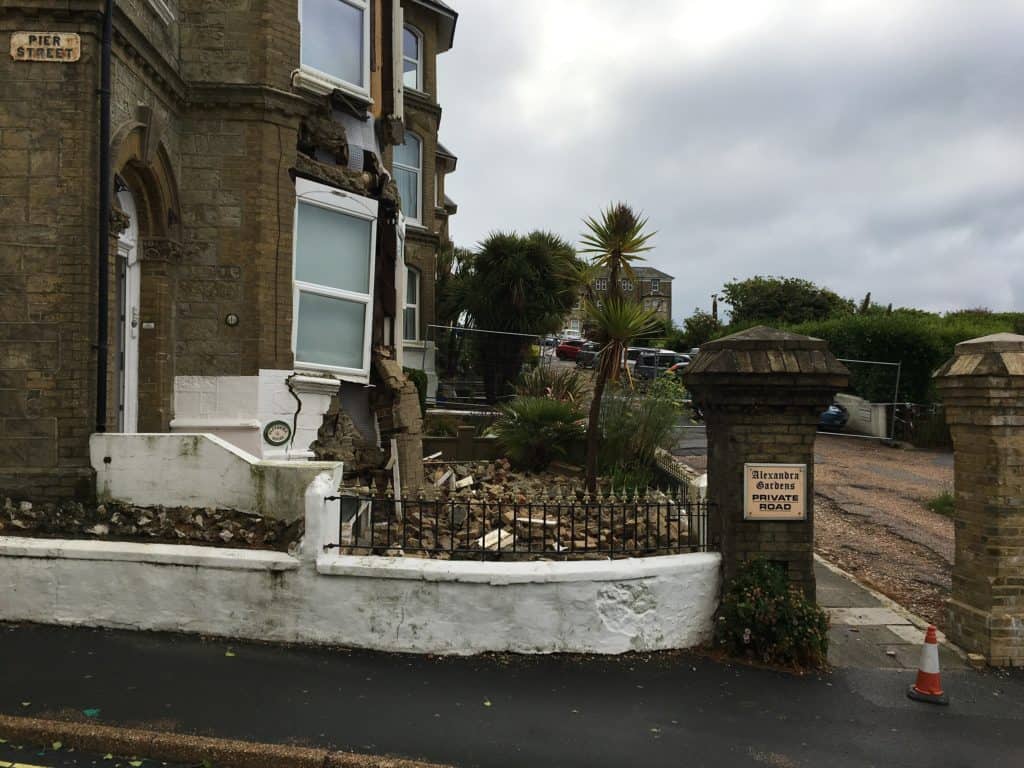 Collapsed Ventnor house front The morning after (HD photos)