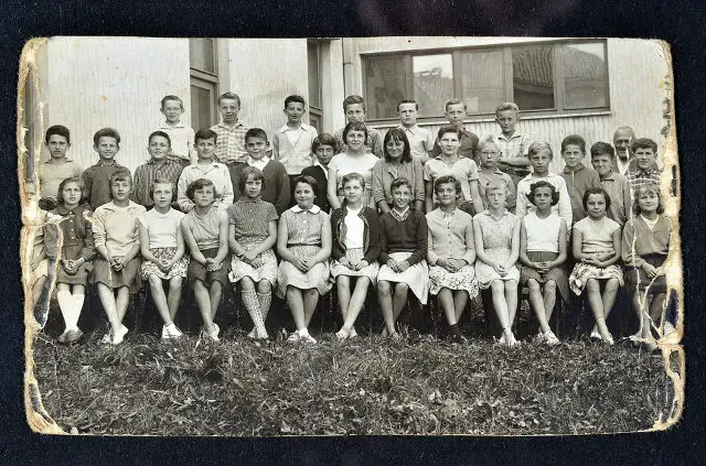 old school class photo