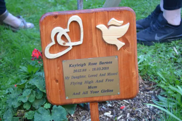 Plaque commemorating Kayleigh 
