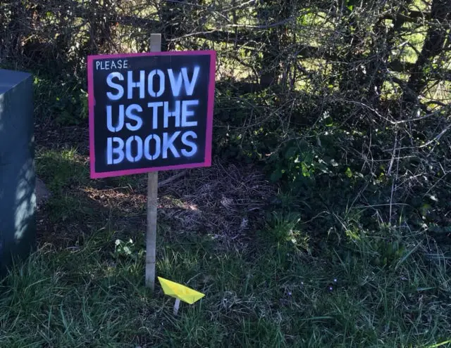 Show us the Books campaign in Bembridge Harbour