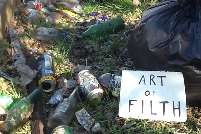 the art of filth notice on rubbish