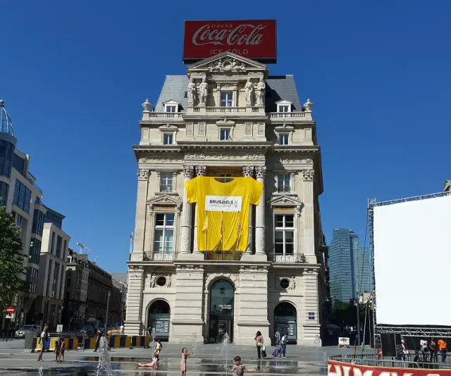 Giant yellow vest on building in belgium