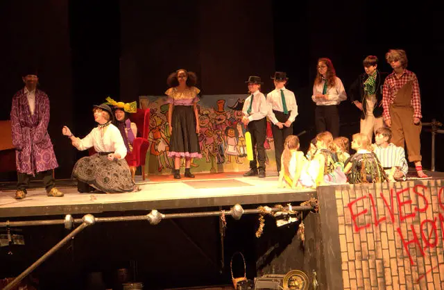 kids on stage at apollo youth theatre