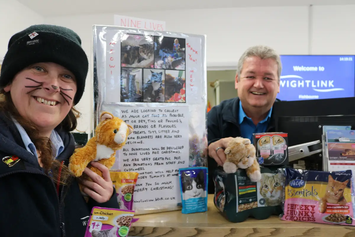 Anni Ruecroft and the Wightlink Nine Lives Cat Food Appeal