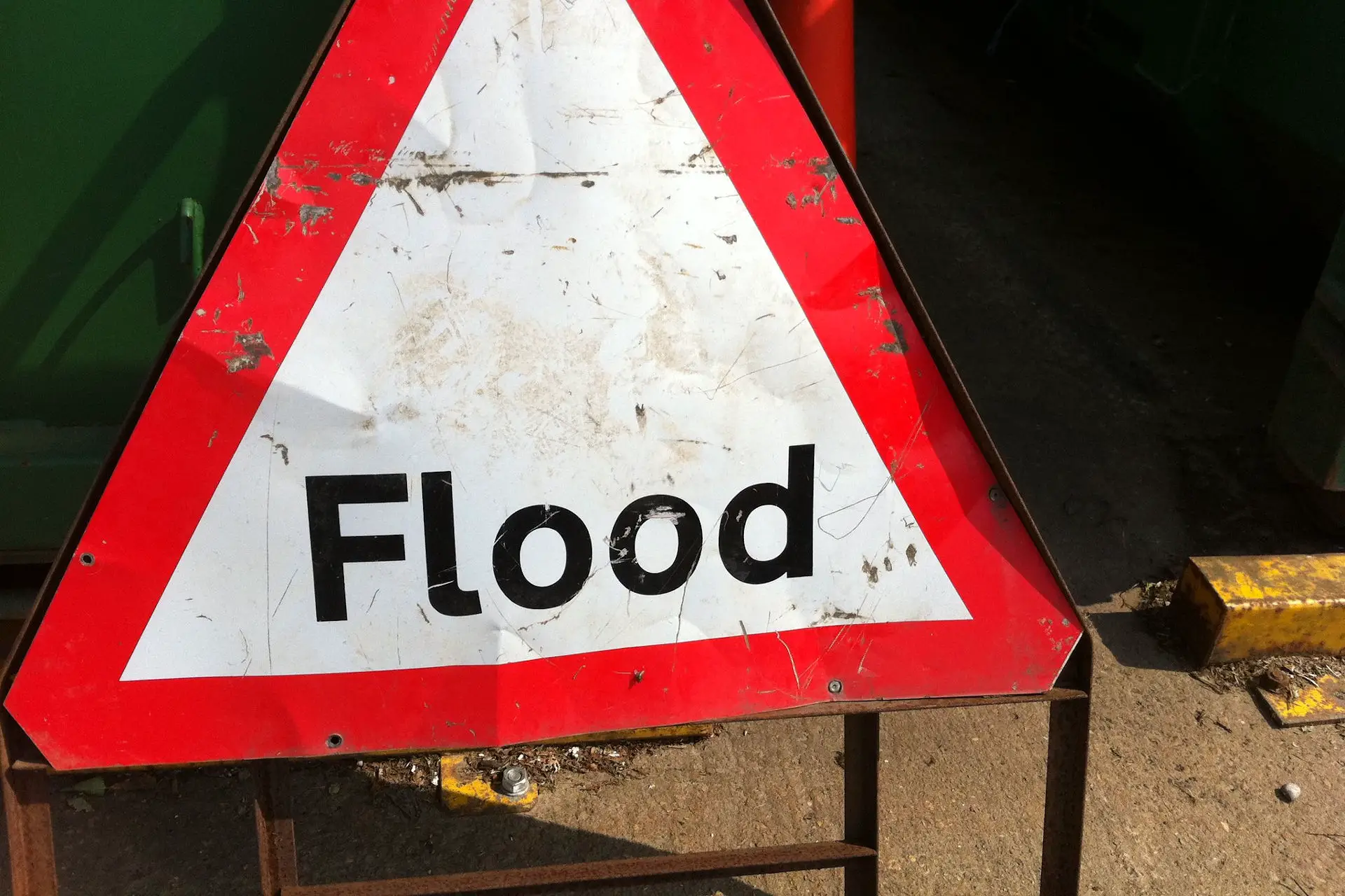 flood alert sign