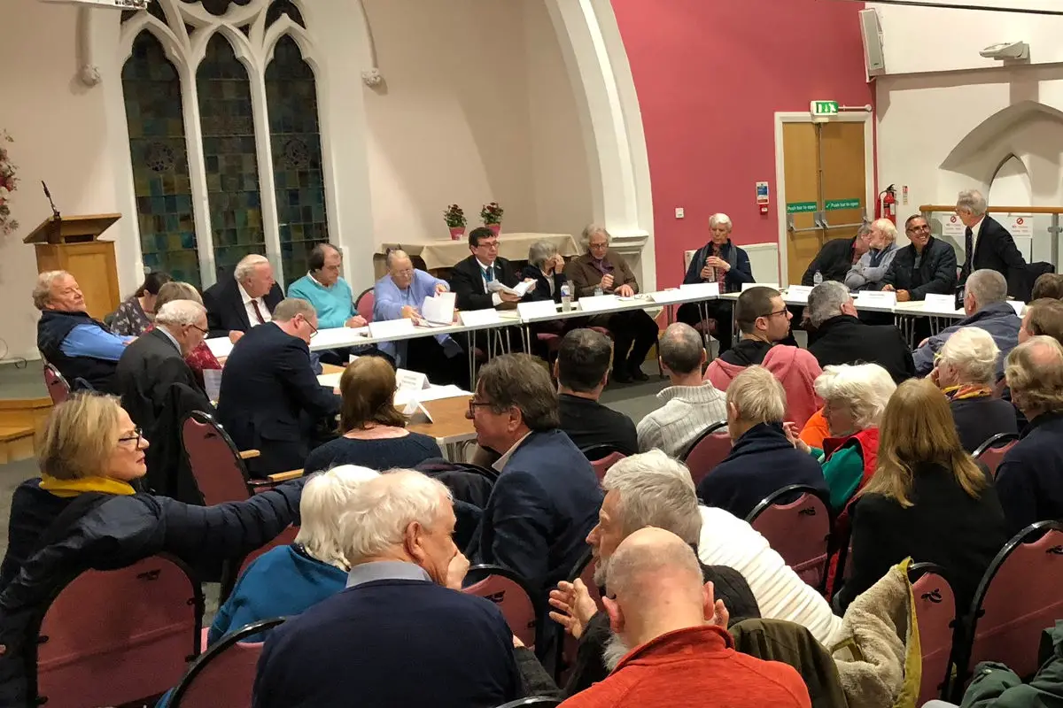 ryde town council meeting - start of friday meeting