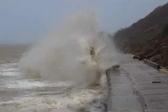 Storm Ciara hitting Totland seawall