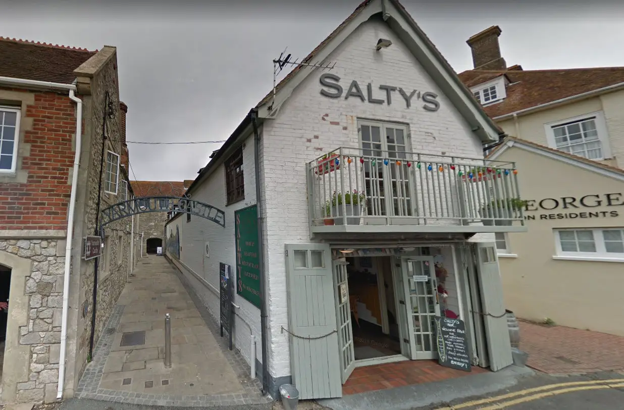 Salty's on Google Streetview
