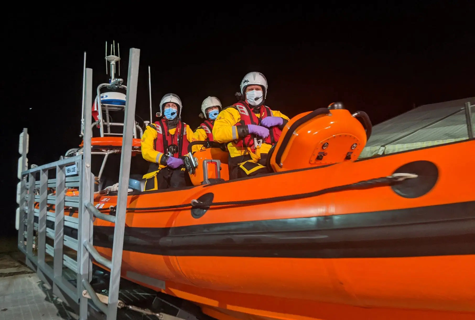 Cowes RNLI crew about to launch and search for missing man
