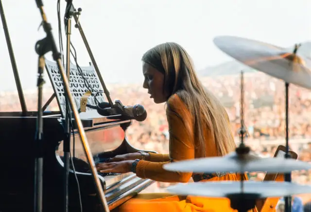 Joni Mitchell - Isle of Wight 1970 © Charles Everest CameronLife Photo Library