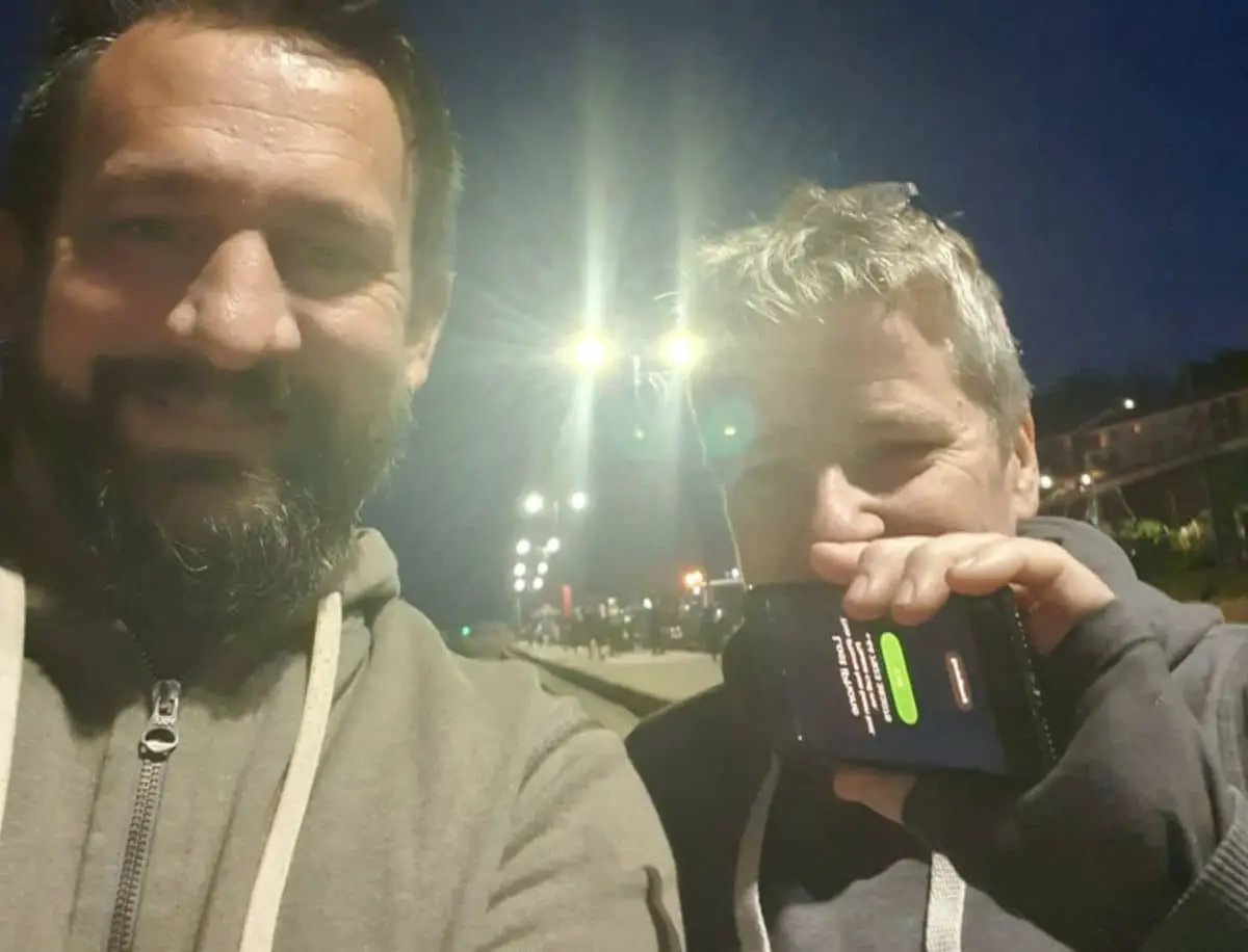 simon nash with lost phone found on shanklin beach