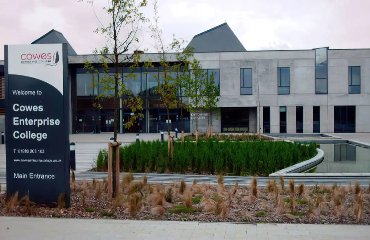 View of Cowes Enterprise College just after it opened