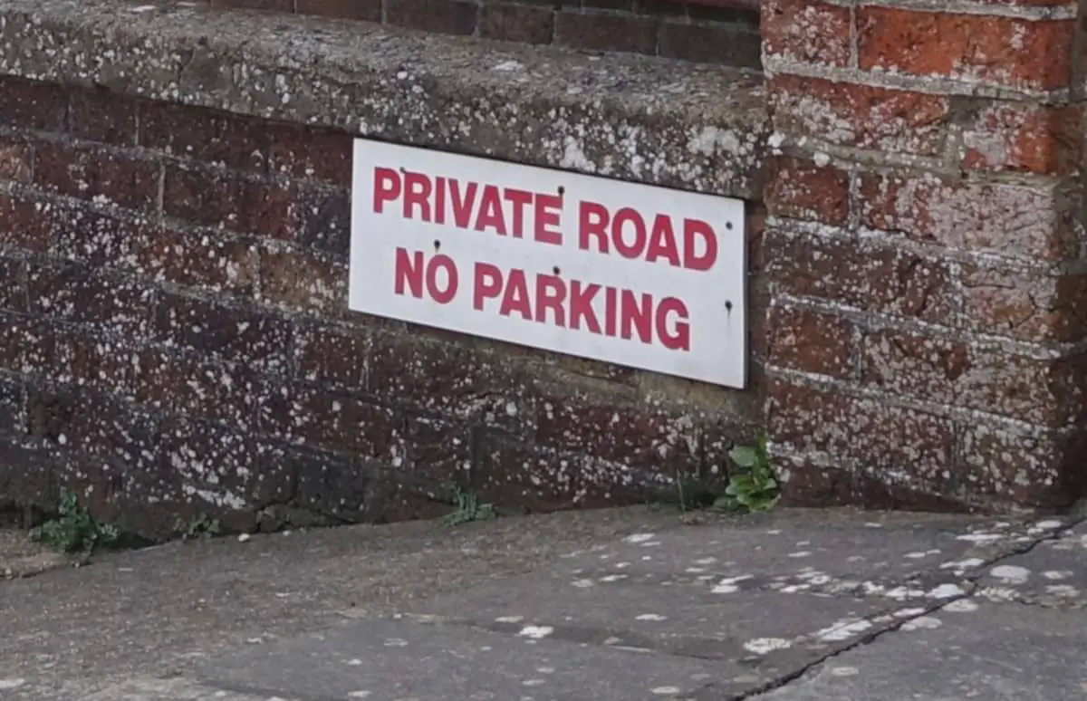 guildford road private road sign