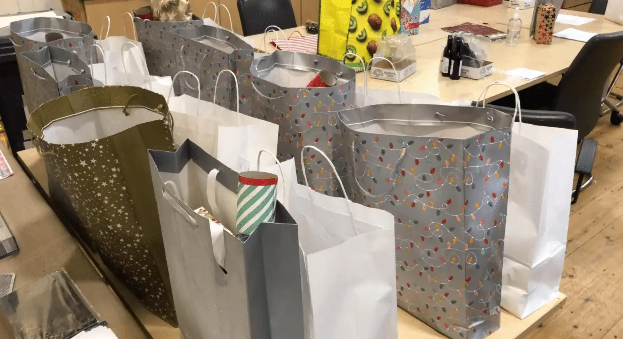 crab niton christmas meals and gift bags
