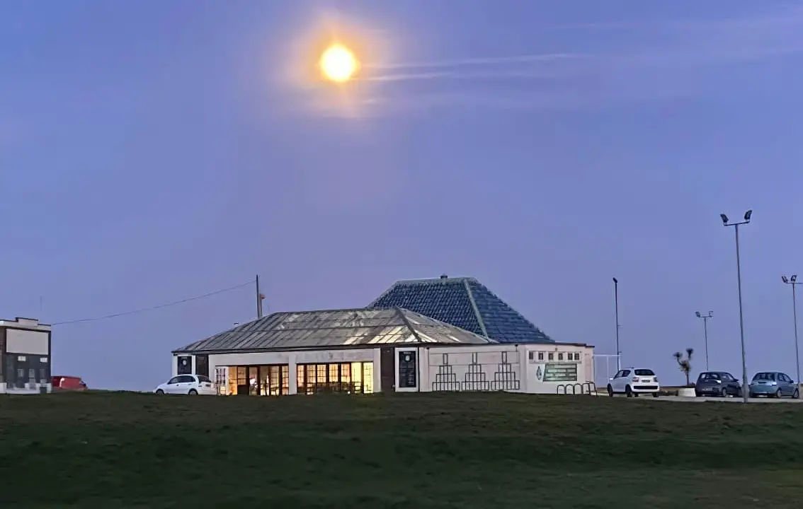 Browns family golf under the moonlight